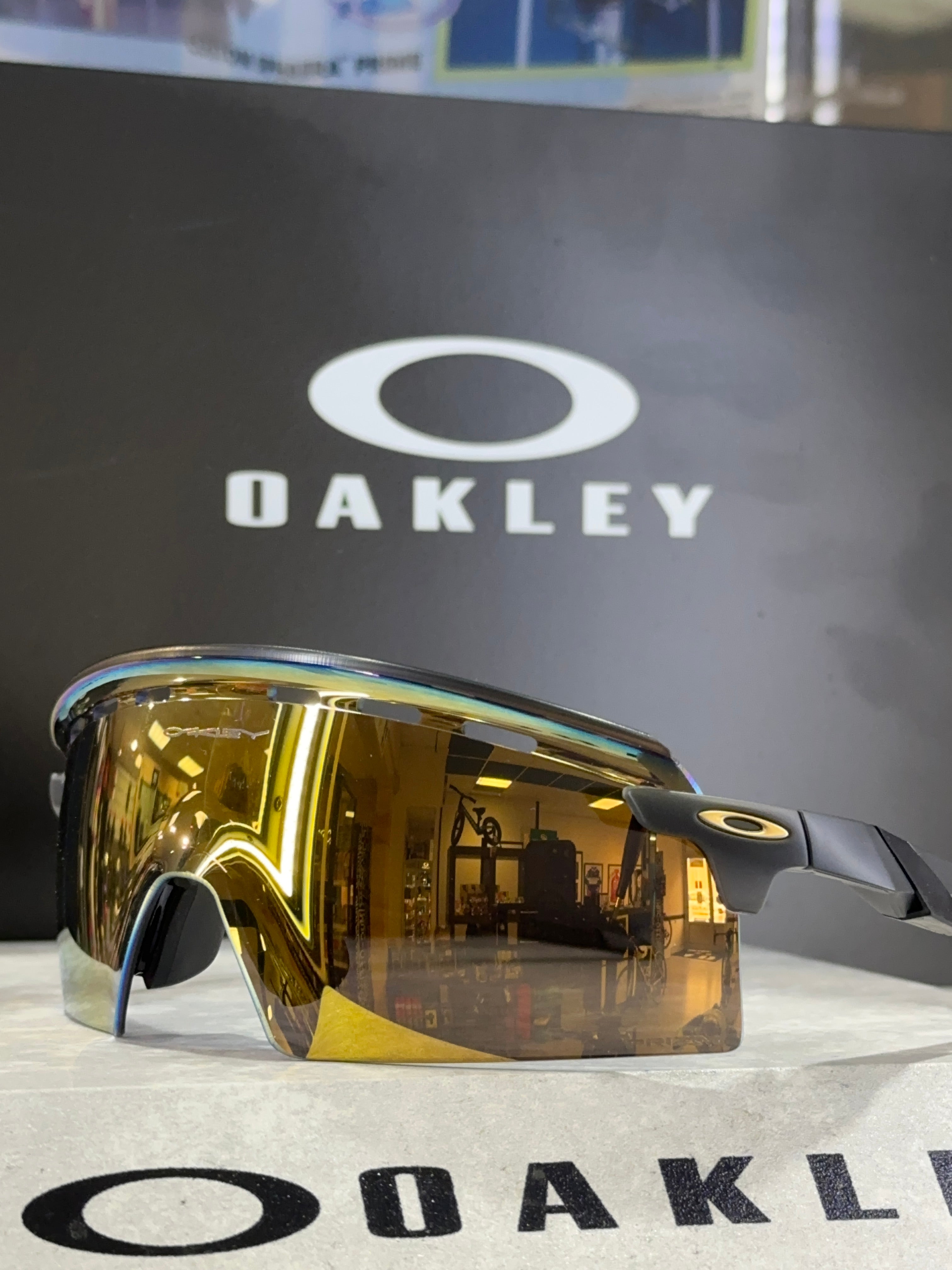 OAKLEY-Encoder Strike