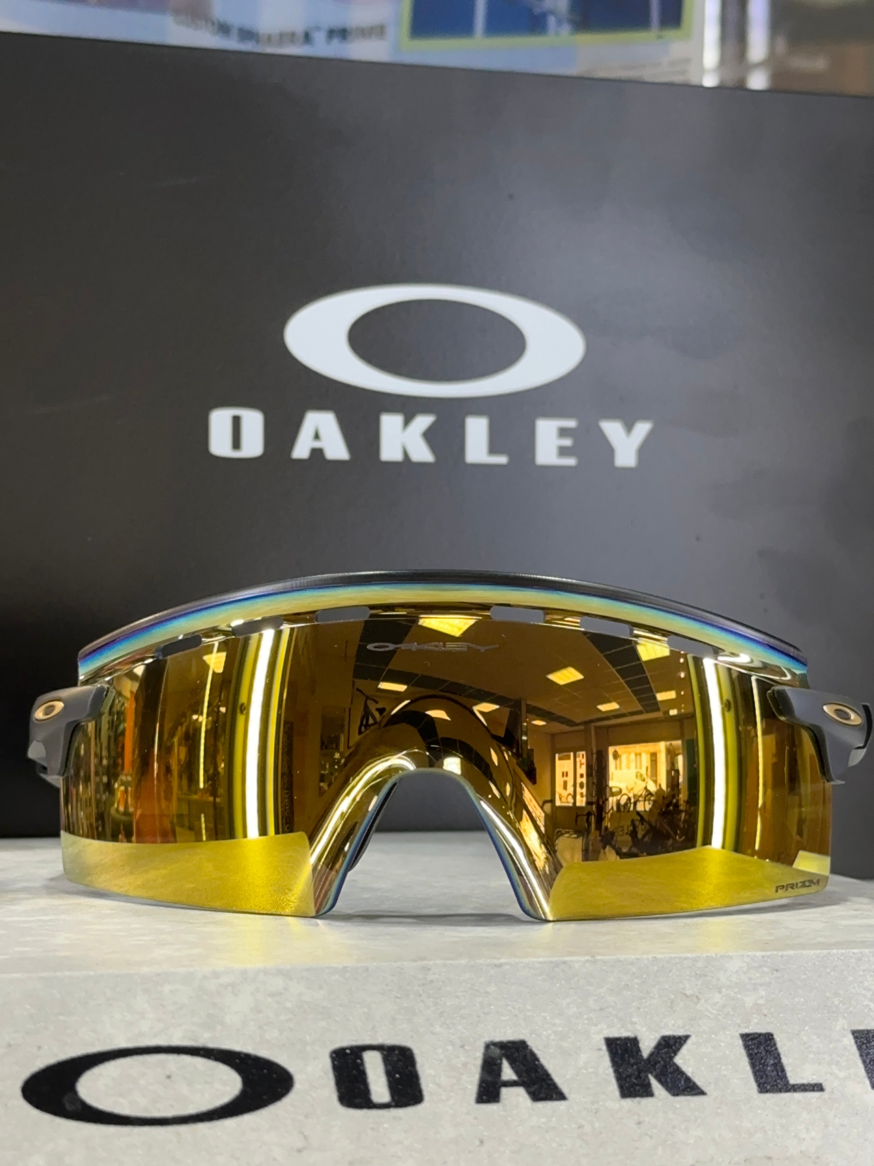 OAKLEY-Encoder Strike