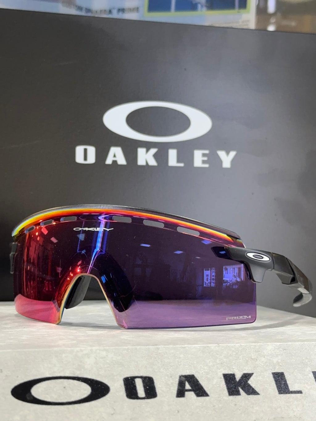 OAKLEY-Encoder Strike