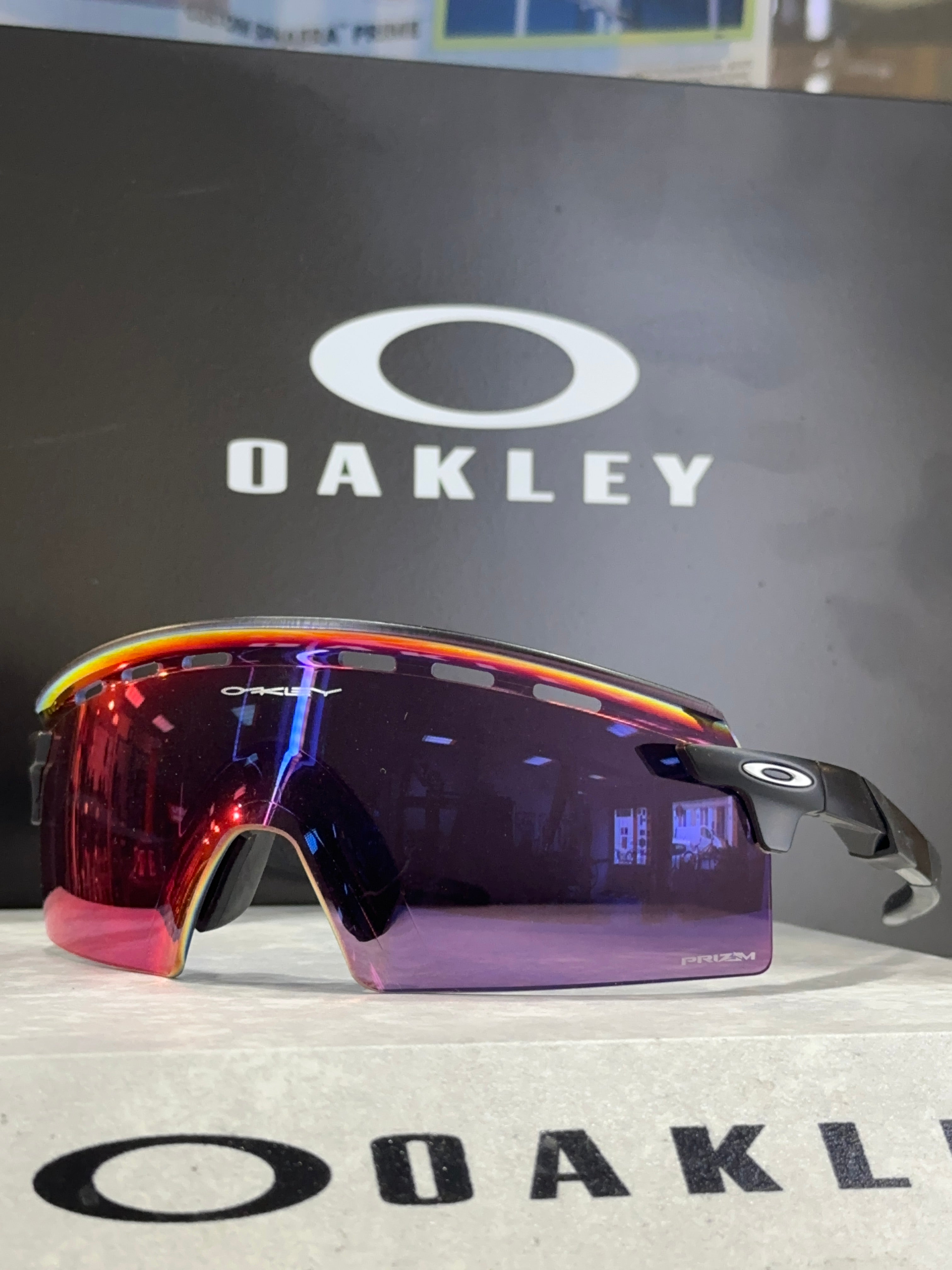 OAKLEY-Encoder Strike