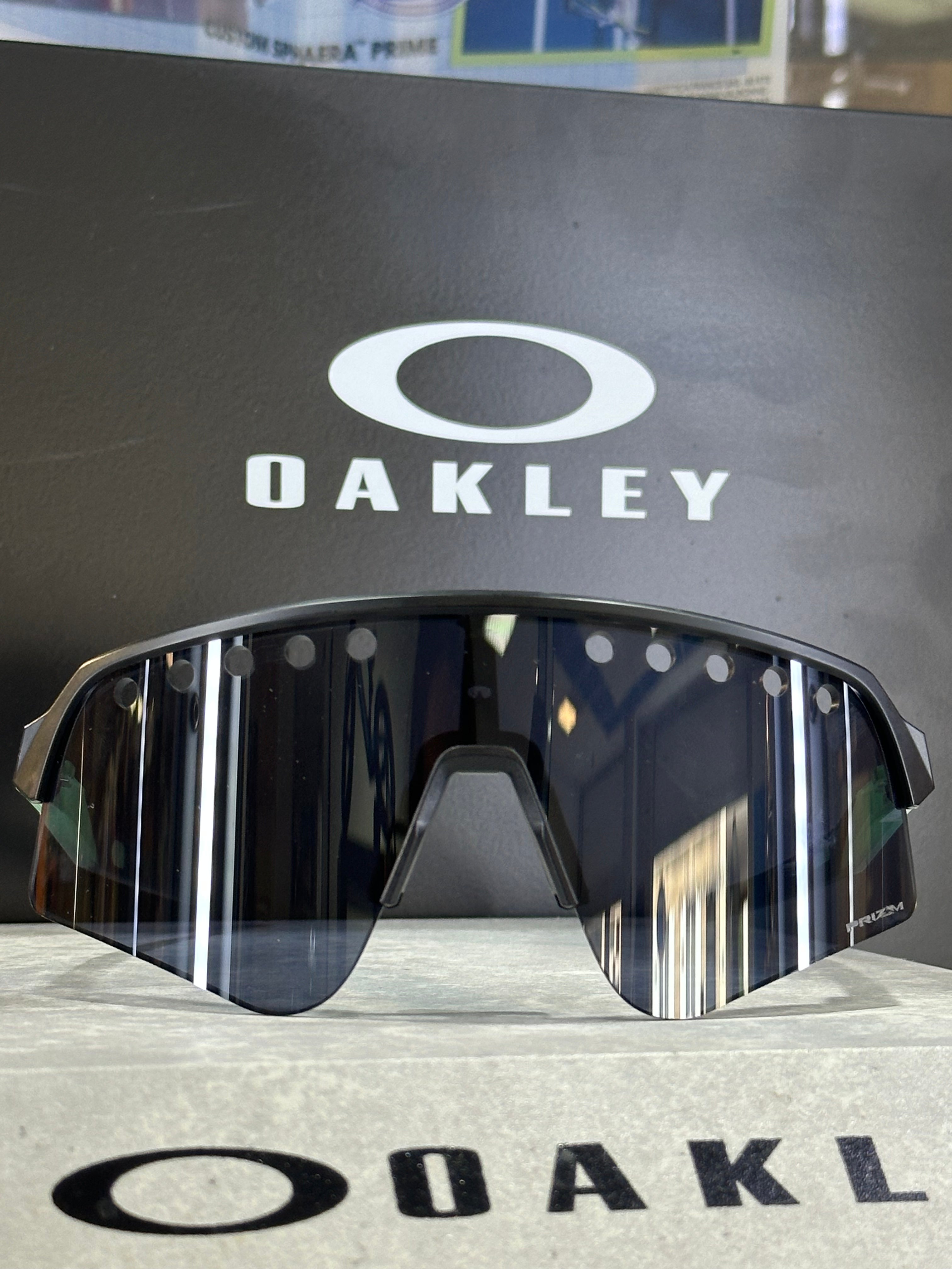 OAKLEY-Sutro Lite Sweep Vented