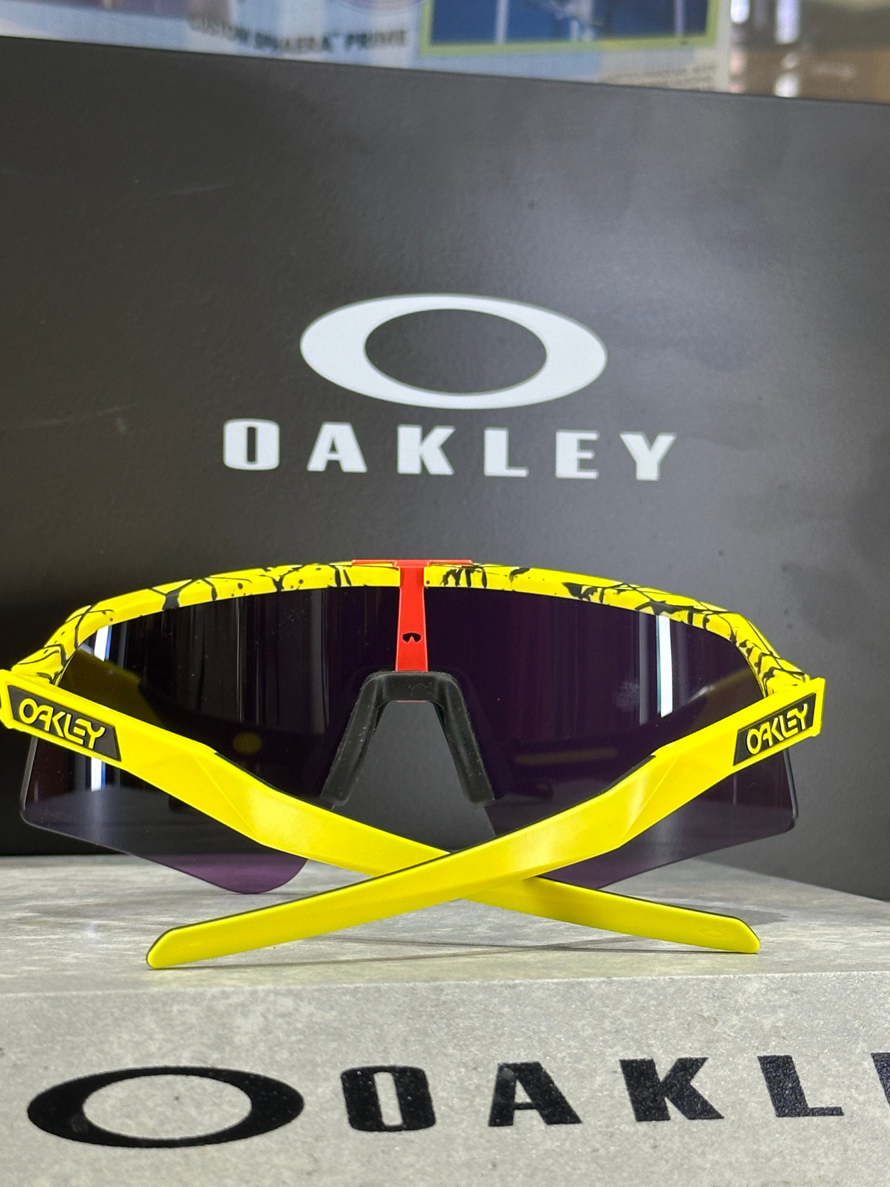 OAKLEY-Sutro Lite Sweep