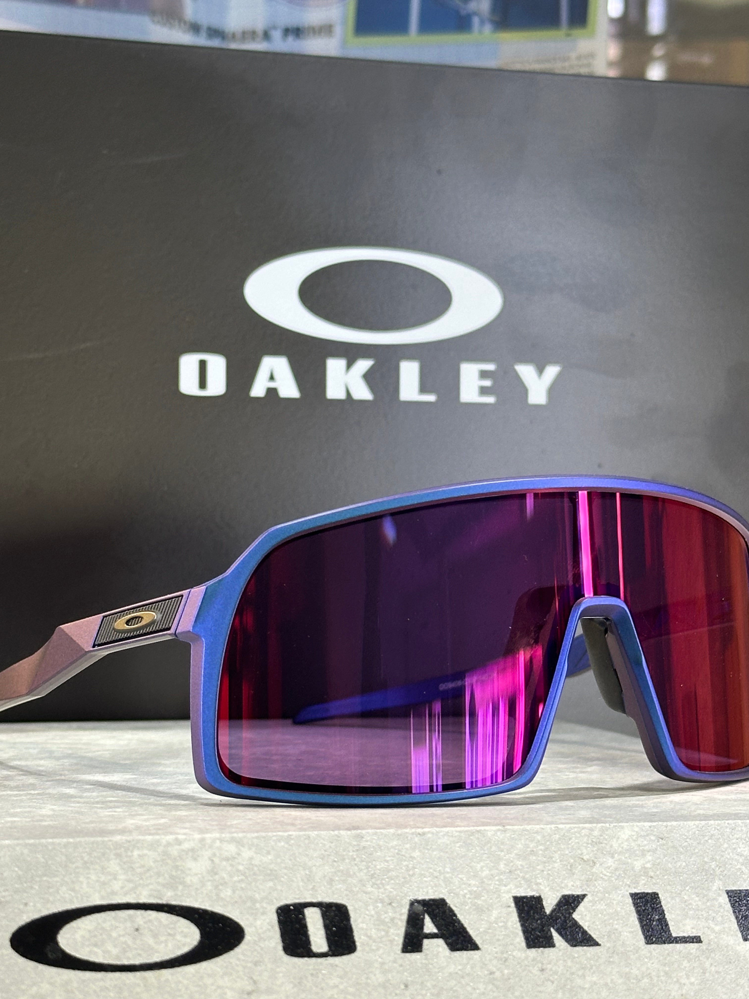 OAKLEY-Sutro