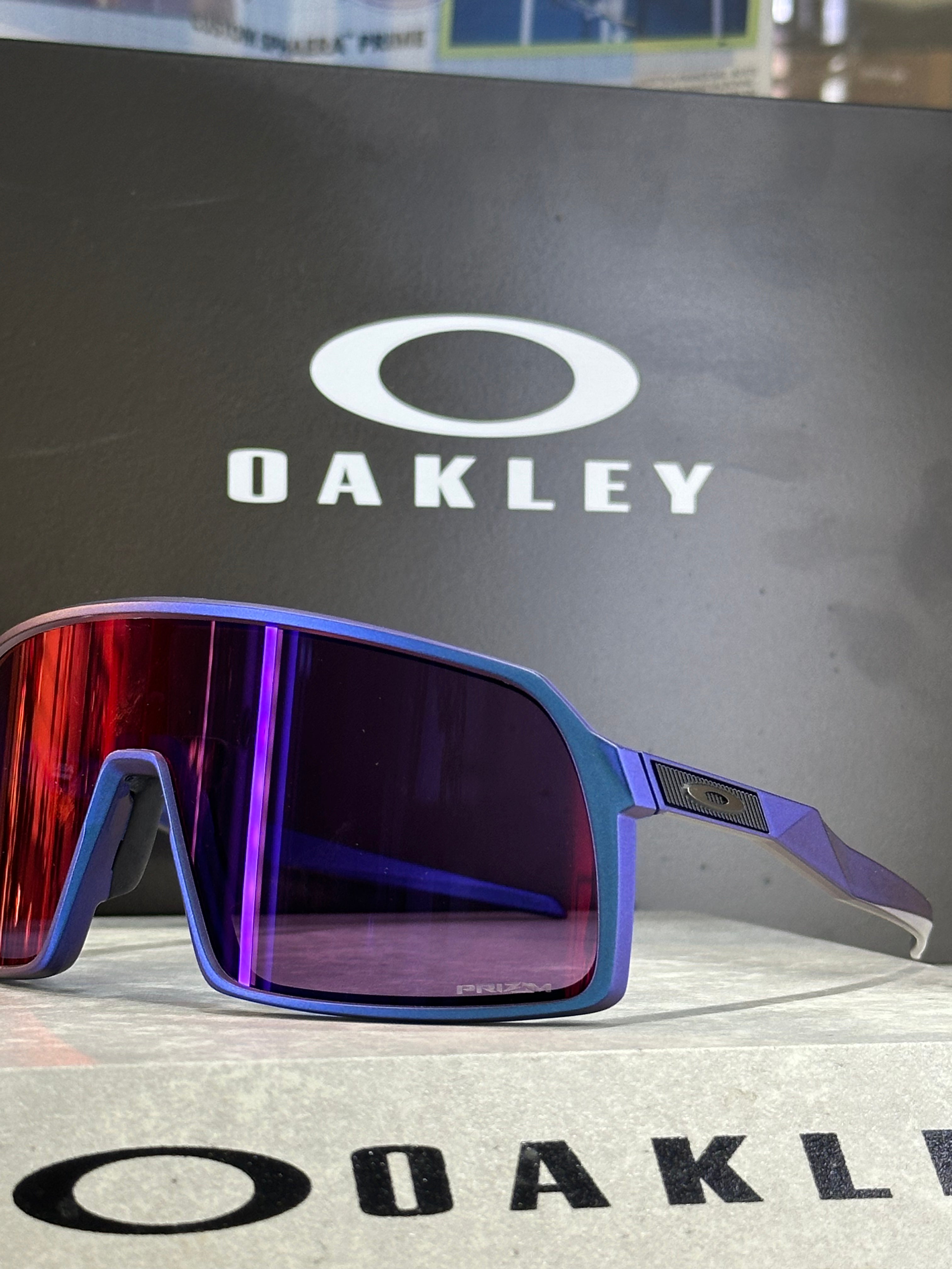 OAKLEY-Sutro
