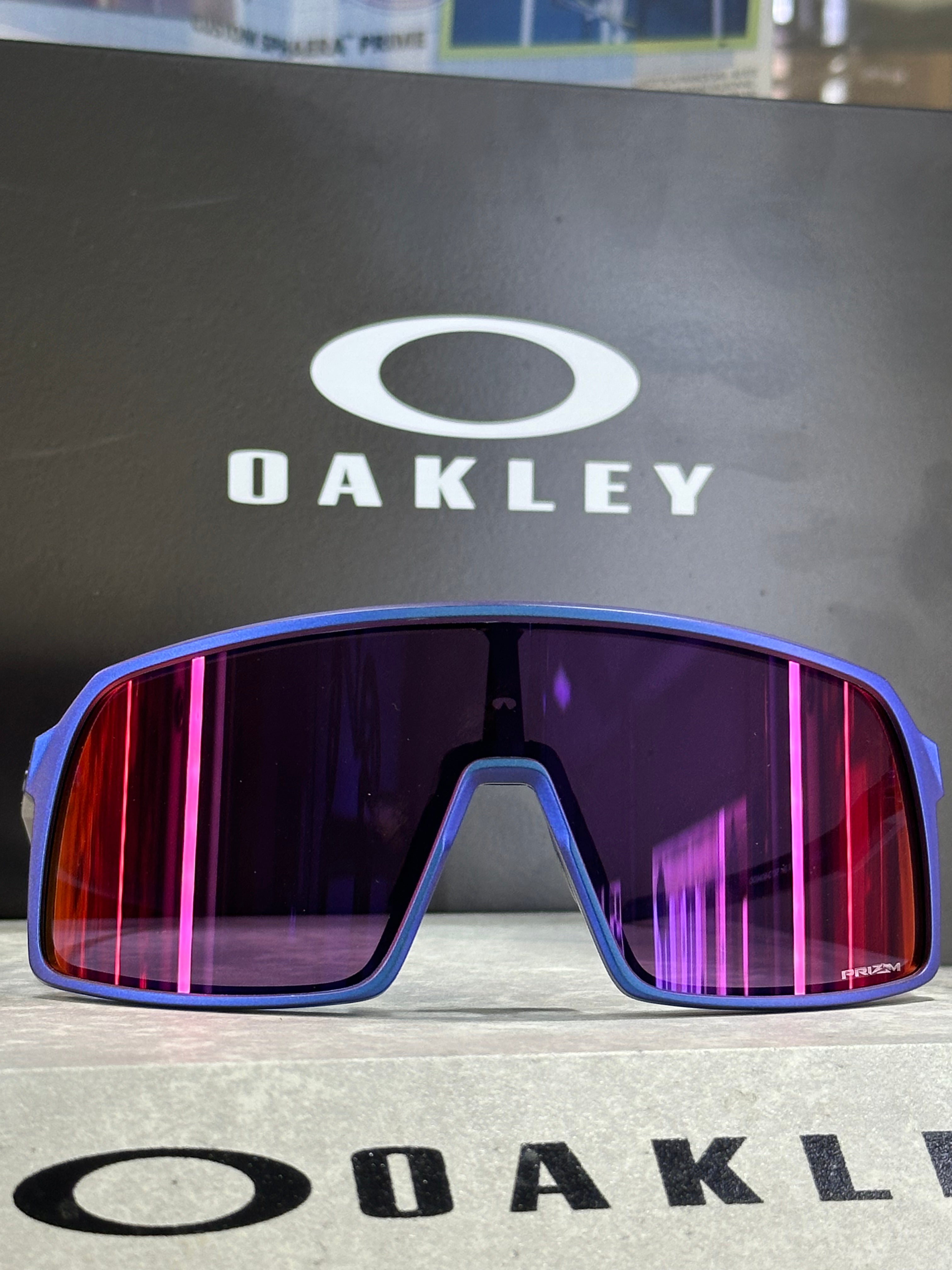 OAKLEY-Sutro