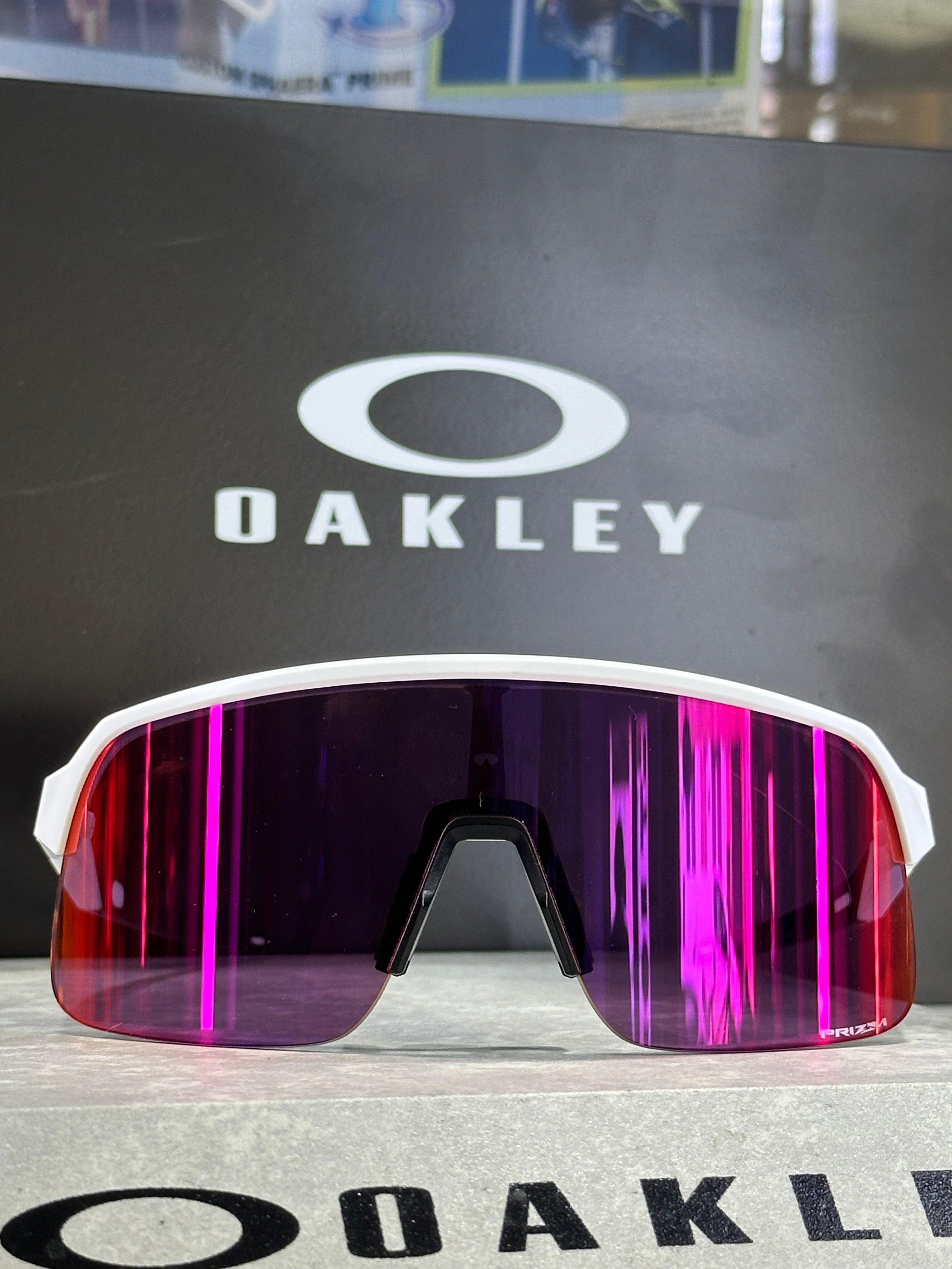 OAKLEY-Sutro Lite